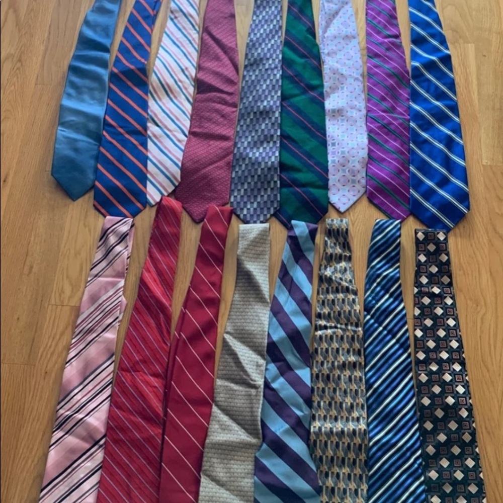 BUNDLE OF TIES